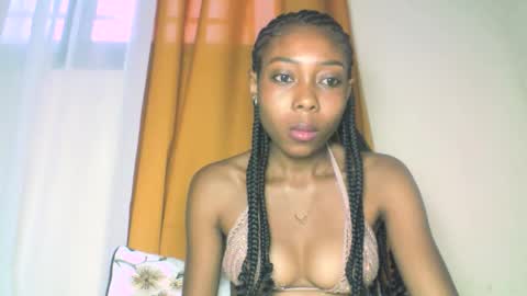 layannek online show from October 21, 2025, 2:45 am