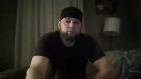 layinlow42 online show from January 1, 2025, 8:13 am