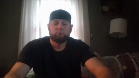 layinlow42 online show from January 1, 2025, 3:35 pm