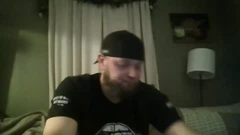 layinlow42 online show from February 20, 2025, 4:28 am