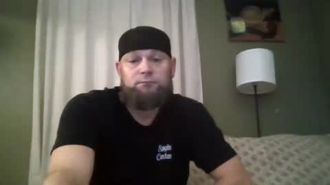 layinlow42 online show from October 14, 2025, 3:18 am