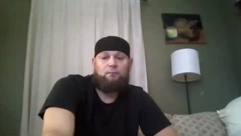 layinlow42 online show from October 17, 2025, 2:37 am