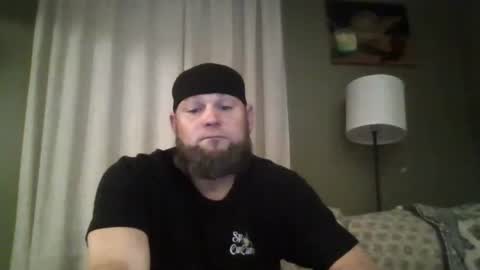 layinlow42 online show from November 2, 2025, 3:53 am