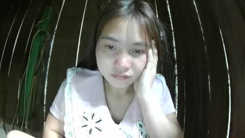 layla_999 online show from April 11, 2026, 12:15 am