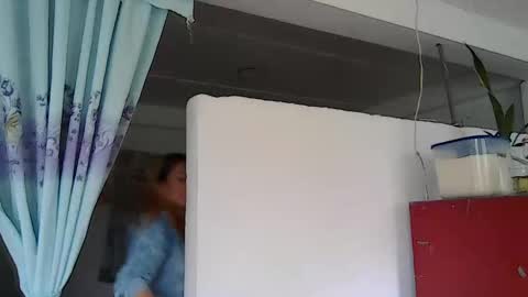 layla_astrum online show from November 6, 2025, 7:04 pm