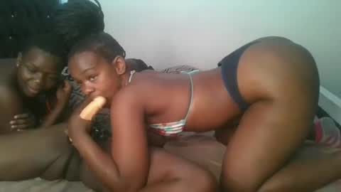 layla_cutiee online show from February 27, 2026, 7:41 am