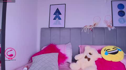 Snapshot of layla_nicols chatting on January 18, 2025, 4:15 am Layla online show from January 18, 2025, 4:15 am