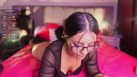 Snapshot of layla_nicols chatting on February 15, 2025, 2:33 pm Layla online show from February 15, 2025, 2:33 pm