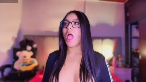 Snapshot of layla_nicols chatting on February 20, 2025, 12:47 pm Layla online show from February 20, 2025, 12:47 pm