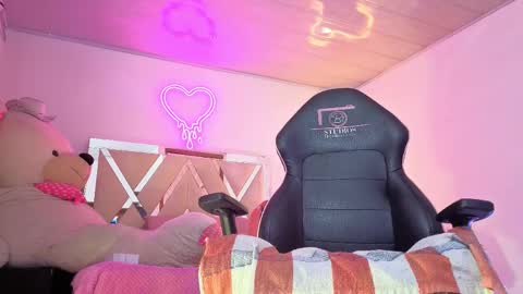 laylafoxy_tay online show from January 16, 2026, 3:10 am