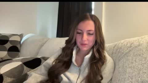 laylahlaylah1 online show from November 9, 2025, 4:16 pm