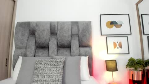 Layla Jenssen online show from January 22, 2025, 3:20 am