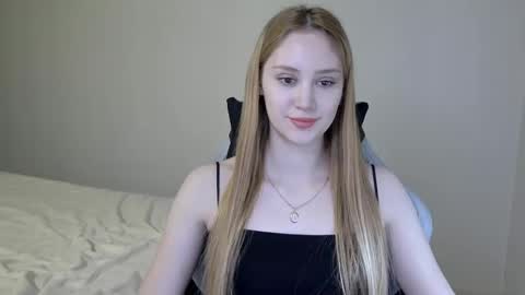 Snapshot of laylapretty001 chatting on March 11, 2025, 6:10 am LaylaPretty001 online show from March 11, 2025, 6:10 am