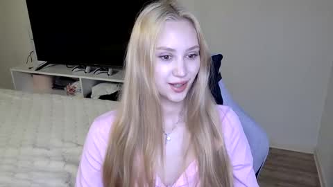 LaylaPretty001 online show from June 4, 2026, 4:29 am