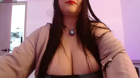 Vannessa  online show from May 21, 2026, 3:30 pm