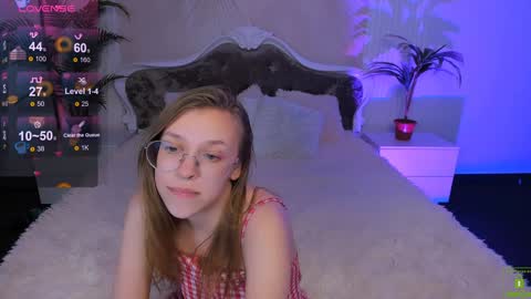 layriantavee online show from January 9, 2025, 2:18 pm