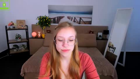 layriantavee online show from March 1, 2025, 6:57 am