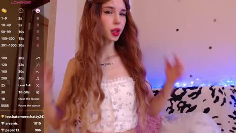 Snapshot of lazyalisa chatting on February 18, 2025, 1:44 pm Alisa online show from February 18, 2025, 1:44 pm