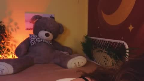 Lea online show from February 22, 2025, 5:24 pm