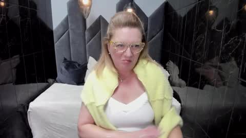 Lea online show from February 9, 2025, 11:36 am