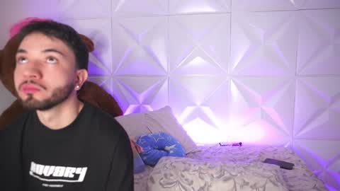 Vero Andy and Caius online show from February 8, 2025, 11:24 pm