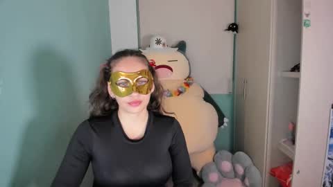 Snapshot of leah_sm chatting on February 16, 2026, 11:56 pm Laura online show from February 16, 2026, 11:56 pm