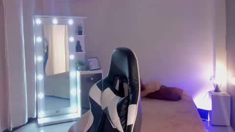 leahaltomm online show from March 9, 2025, 6:32 pm