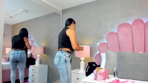 Snapshot of leahfontana chatting on February 8, 2025, 12:17 pm Leah Fontana online show from February 8, 2025, 12:17 pm