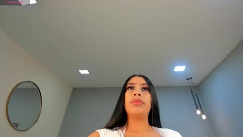 leahlombardi_ online show from October 19, 2025, 3:07 am