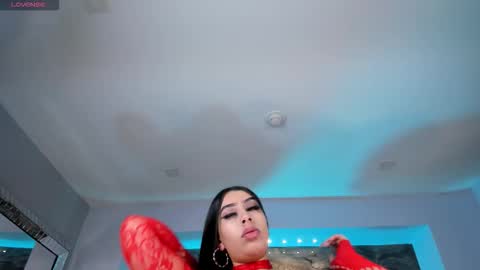 leahlombardi_ online show from February 5, 2026, 3:11 am