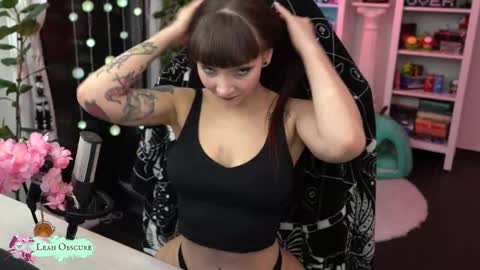 Leah online show from March 1, 2026, 8:44 pm