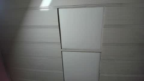 leamoreau__ online show from October 25, 2025, 11:51 am