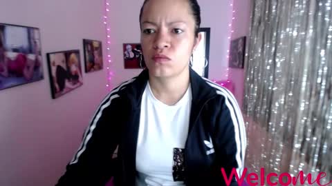 Leandra online show from February 23, 2025, 2:14 pm