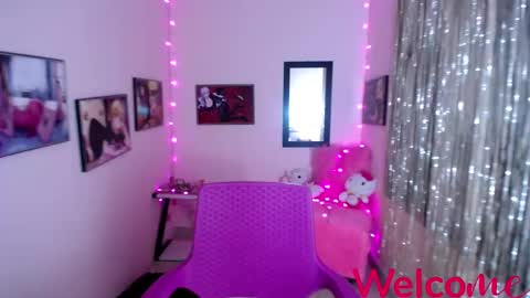 Leandra online show from February 28, 2025, 4:21 am