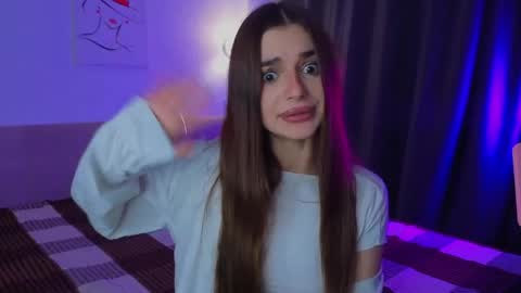 Sophie online show from June 1, 2026, 7:04 pm