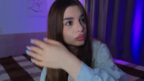 Sophie online show from June 2, 2026, 7:05 pm