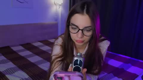 Sophie online show from June 5, 2026, 7:19 pm