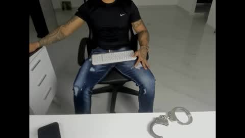 leather_king_of_bitches online show from April 6, 2026, 12:41 am