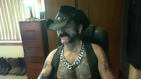 leathergreaser online show from September 27, 2025, 12:15 am