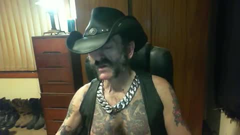 leathergreaser online show from September 28, 2025, 8:42 am