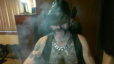 leathergreaser online show from October 19, 2025, 7:25 pm