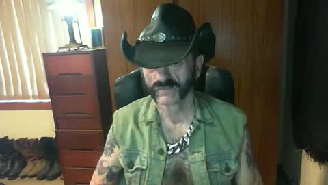 leathergreaser online show from December 18, 2025, 9:21 pm