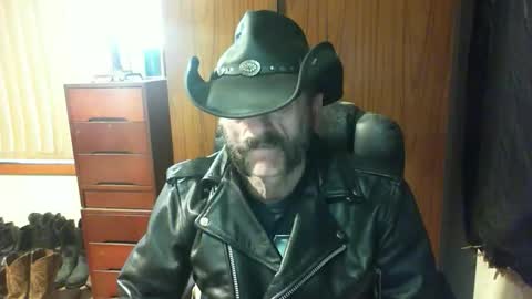 leathergreaser online show from June 4, 2026, 9:21 pm