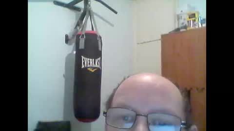 leatherpants68 online show from February 21, 2025, 7:54 pm