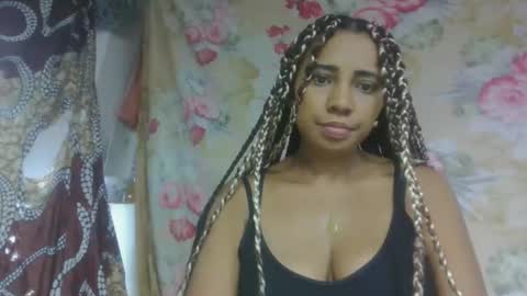 leatiana online show from April 4, 2026, 7:33 pm