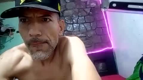 lechudo3_official online show from May 6, 2026, 3:17 pm