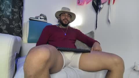 Snapshot of leenar_key chatting on February 3, 2025, 2:45 pm leenar_key online show from February 3, 2025, 2:45 pm