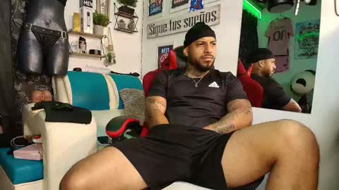 leenar_key online show from February 6, 2026, 8:18 am