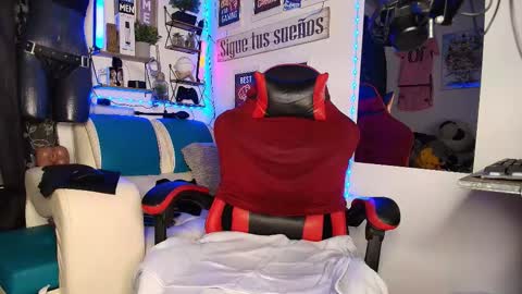 leenar_key online show from February 21, 2026, 11:33 am