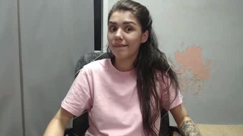 Liya online show from December 3, 2025, 7:23 pm